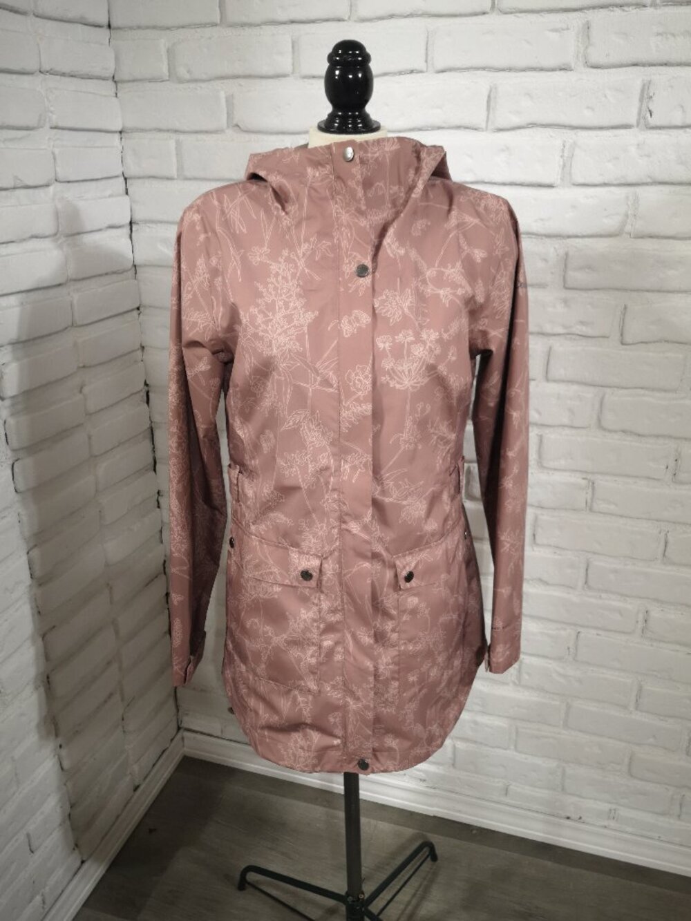Columbia Ladies Size Medium Omni-Tech Ulica Waterproof Mauve Floral Jacket